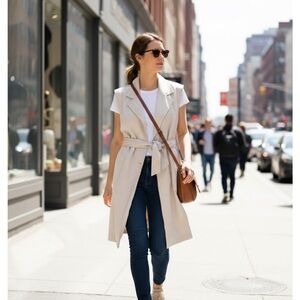 Stylish Cream Sleeveless Trench Coat